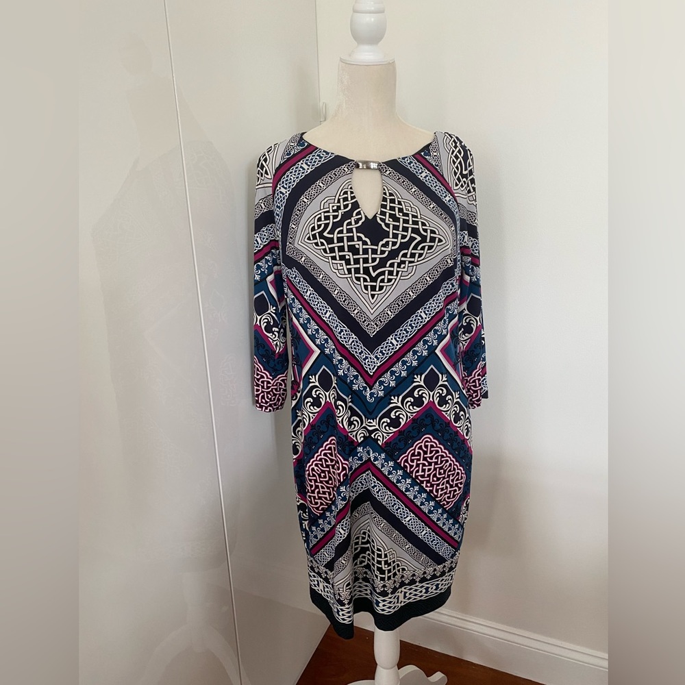 Laundry by Shelli Segal slip dress. Size S